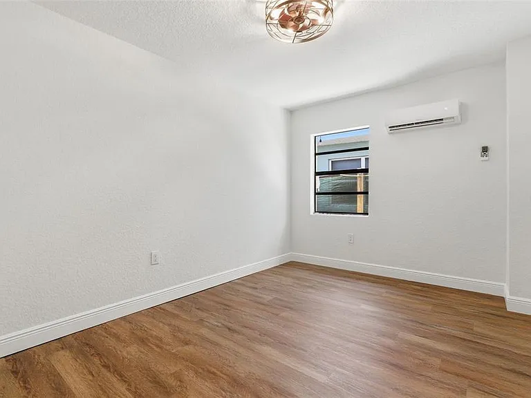 113 145th Ave E #2 — Photo 17
