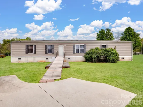 208 Daves Rd, York, SC 29745