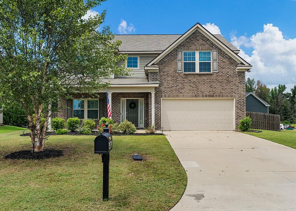 1st image of 314 Red Oak Pl