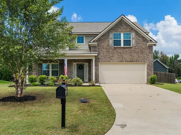 314 Red Oak Pl, Smiths Station, AL 36877