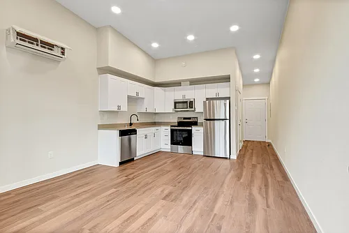 2108 S J St Photo 1