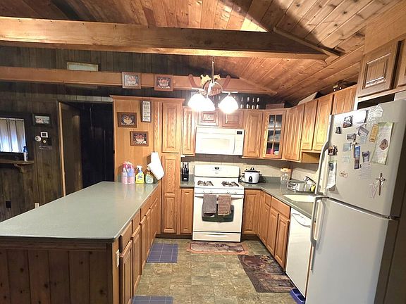 3rd image of 138 Westwood Dr
