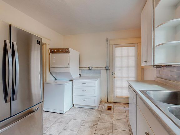 5th image of 1416 Gold Ave SE
