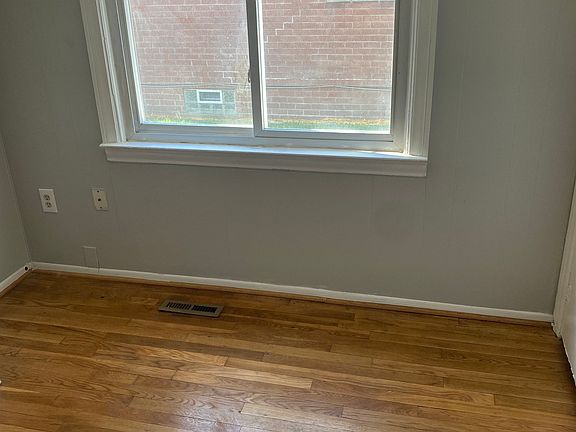 3rd image of 5822 Whitefield St
