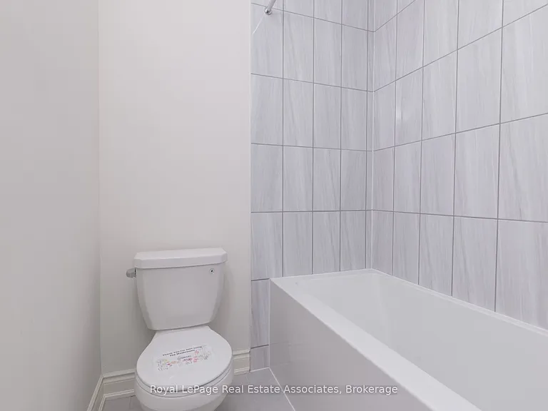34 Attwater Dr E — Photo 23