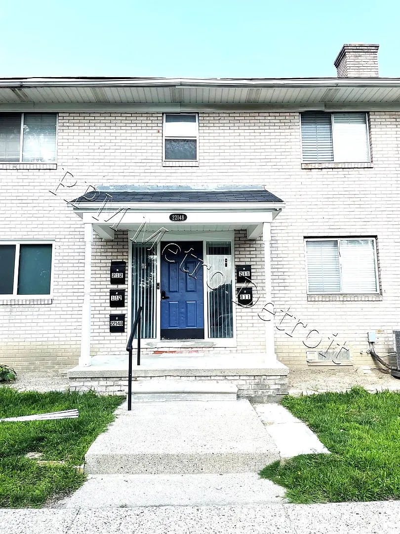 22148 Dante St APT 211 photo 1