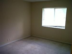 4th image of 1170 The Pointe Dr