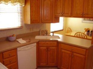 212 Cortner Dr, Smithton, IL 62285
