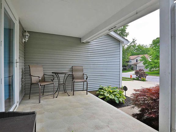 3rd image of 3448 River Place Dr