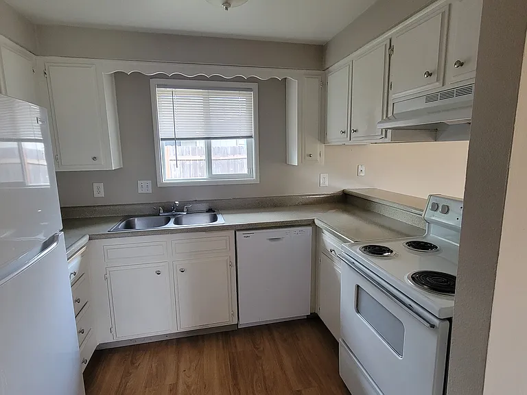 Orchard Court apartments — Photo 13