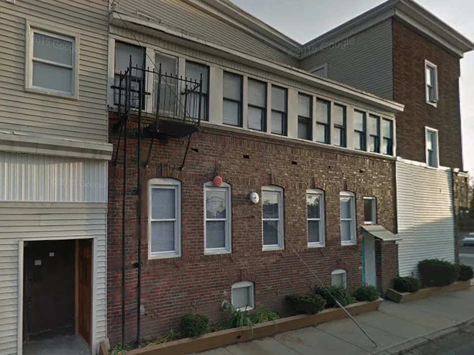 903 Main St