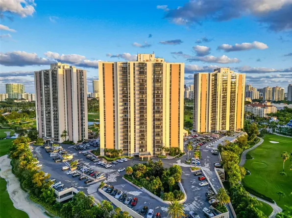 20367 W Country Club Dr #L25, Aventura, FL 33180