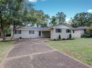 5 McGovern Dr, Little Rock, AR 72205