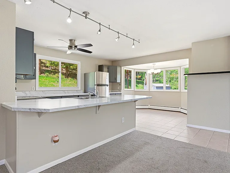836 Sleepy Hollow Dr #A — Photo 22