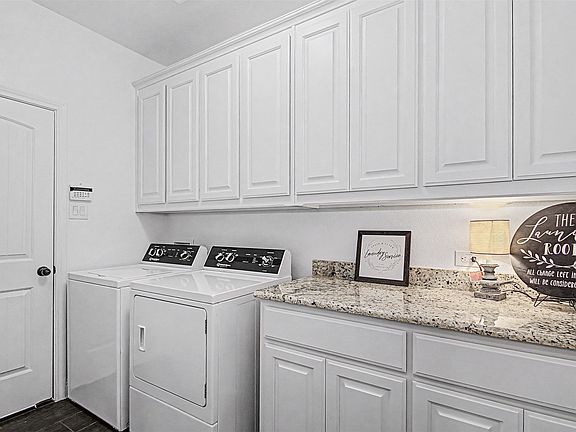 4th image of 1025 Whitetail Ct