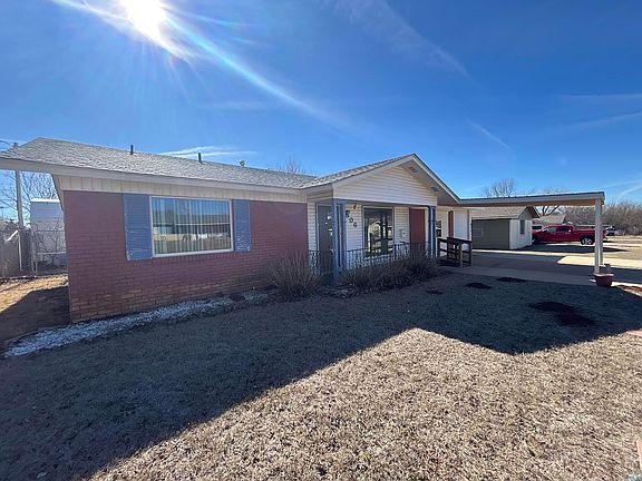 2nd image of 306 Hoover Cir