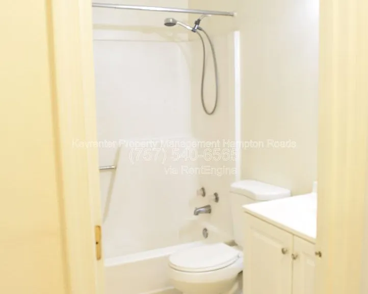4670 Kincaid Ave #F — Photo 11