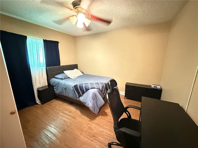 1609 Lemon Tree Ln — Photo 20