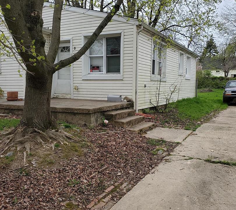 2nd image of 103 Stanley Ave