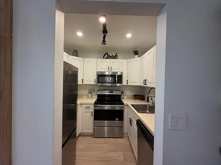 180 Cypress Club Dr #815 — Photo 18