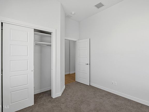 5th image of 773 Cedarwood Dr