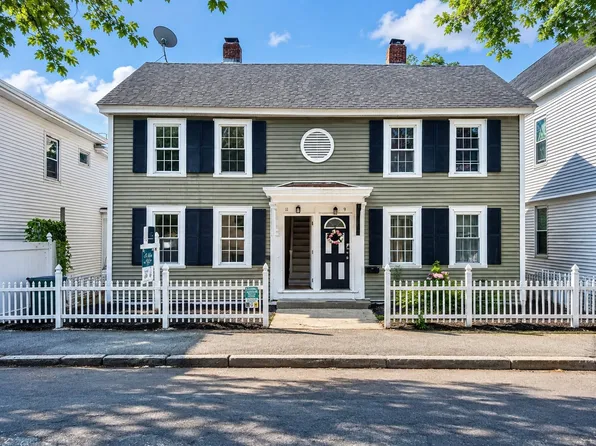 11 Harrison St #11, Lowell, MA 01852