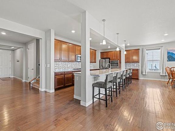 2nd image of 980 Sandstone Cir