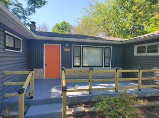 7118 James A Reed Rd, Kansas City, MO 64133