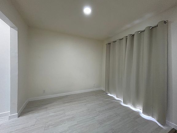 5th image of 3815 Bresee Ave
