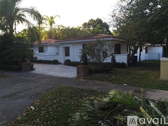 2nd image of 1511 Trillo Ave