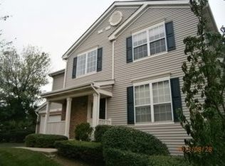 52 Blue Stem Ct #6-4, Streamwood, IL 60107