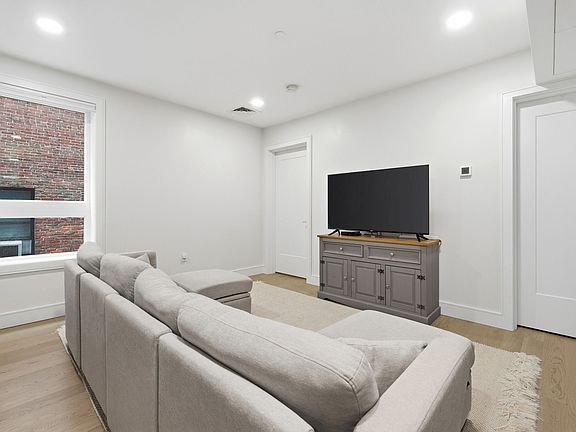 3rd image of 301 Border St #302
