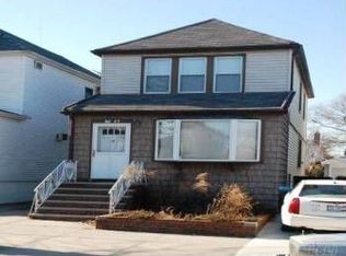 8949 70th Rd, Forest Hills, NY 11375