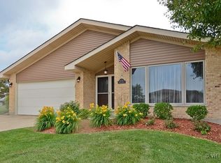 6136 Heron Dr, Oak Forest, IL