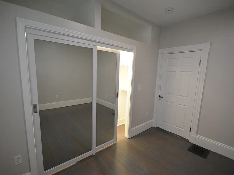 31 Claybourne St #1 — Photo 38