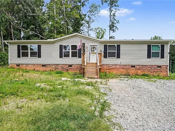 645 Avenue K, Lexington, NC 27292