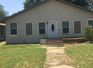 2934 S Adams St, Fort Worth, TX 76110