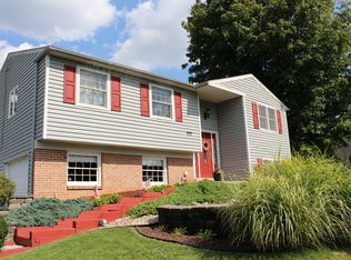 4814 Pine Grove Cir, Allentown, PA 18106