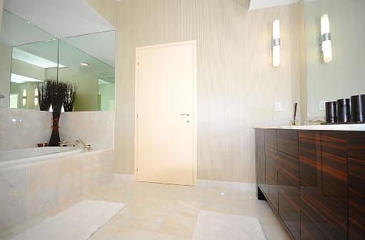 2nd image of 50 S Point Dr APT 905