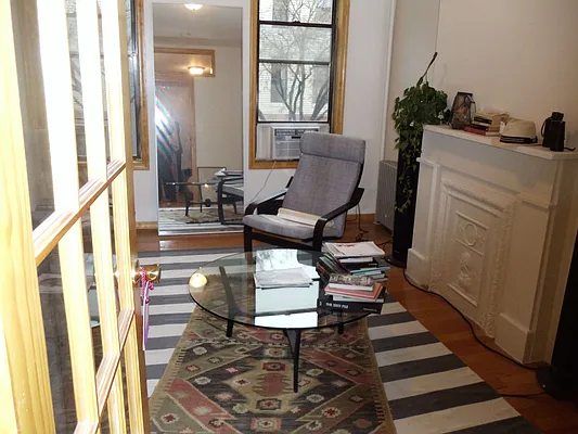 Rented by New York Realty Minimax Inc | media 15