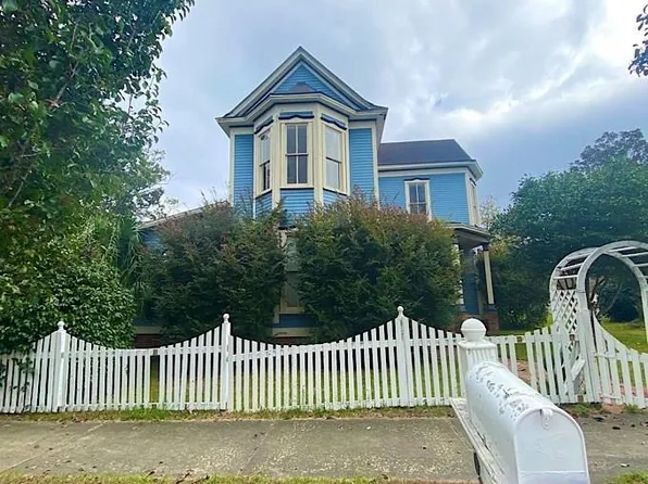 401 Park Ave N, Tifton, GA 31794