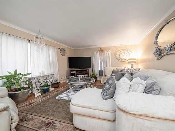 3rd image of 1524 Greenwood Ave