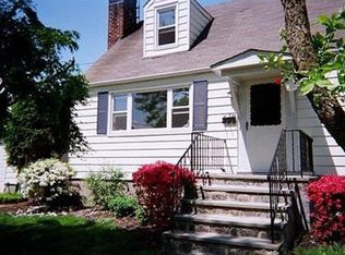 81 White Plains Ave, West Harrison, NY 10604