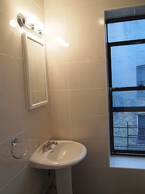 Rented by Bohemia Realty Group | media 37
