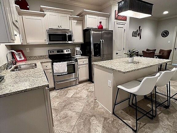 Large eat in kitchen