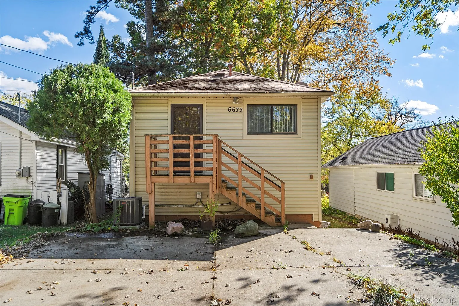 6675 Langtoft St photo 1