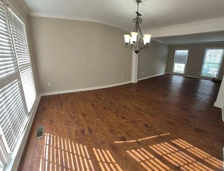 450 Stedford Ln — Photo 10
