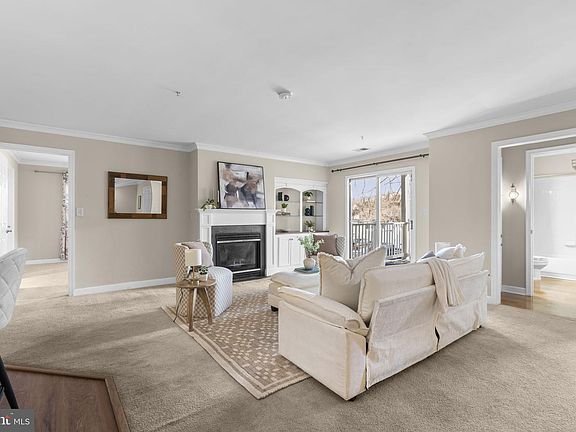3rd image of 633 Admiral Dr Unit 308
