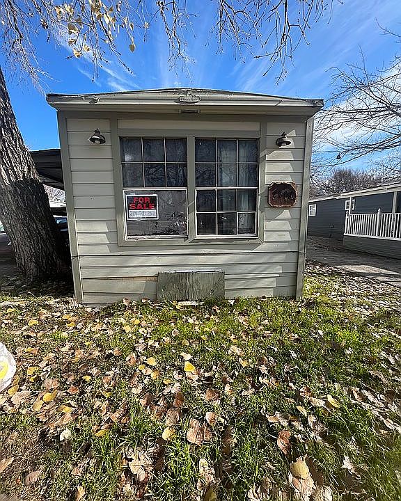 2nd image of 2808 Chaparral Dr