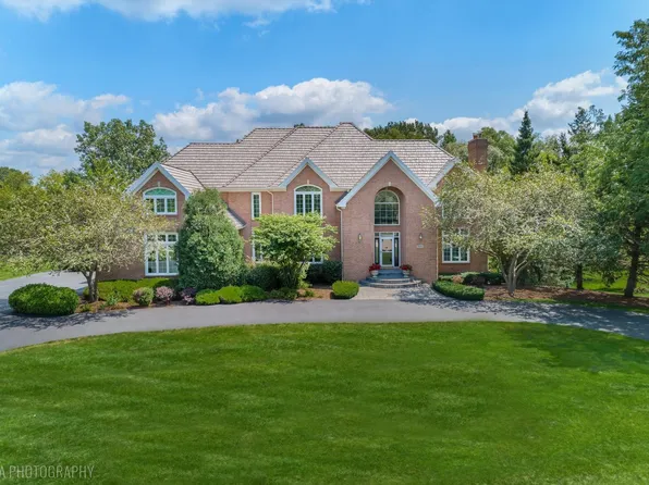 1500 Macalpin Cir, Barrington, IL 60010